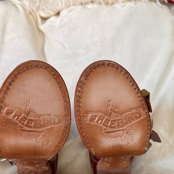 Freebird Brooklyn Red Women’s Red Strappy Buckle Sandals - - Picture 5 of 7